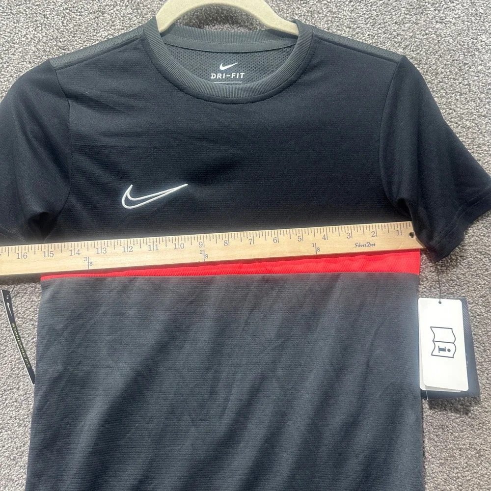 Nike kids dri